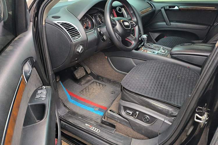 Used Audi Q7 2013 35 TFSI Technology Edition Driver Seat