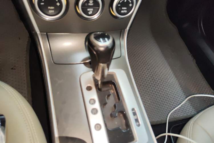 Used Mazda 6 2013 2.0L Automatic Fashion Edition Gear Lever