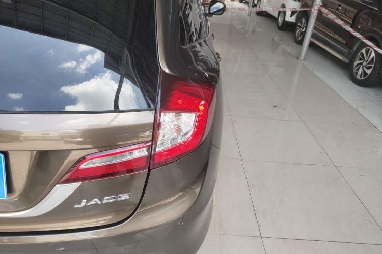 Used Honda Jade 2014 1.8L Automatic Comfort Elite Version 5 Seats
