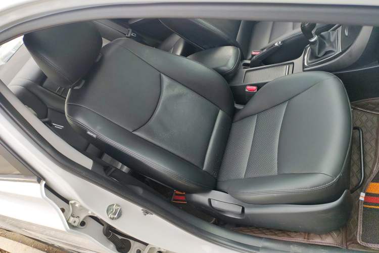 Used Hyundai Elantra (5th Generation / Langdong) 2015 1.6L Manual Leading Model Right Front Seat