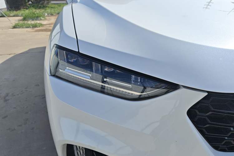 Used Wey VV7 2017 2.0T Flagship Model Right Front Headlight