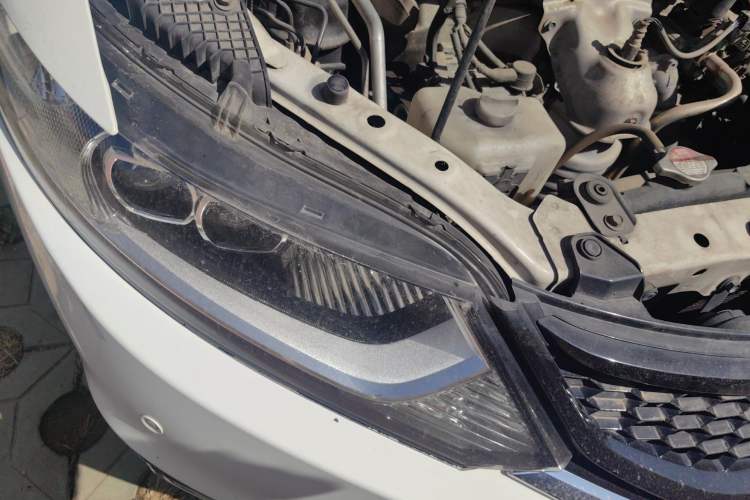 Used Honda Jade 2016 1.8L CVT Luxury Prestige Edition 5-seater Right Front Headlight