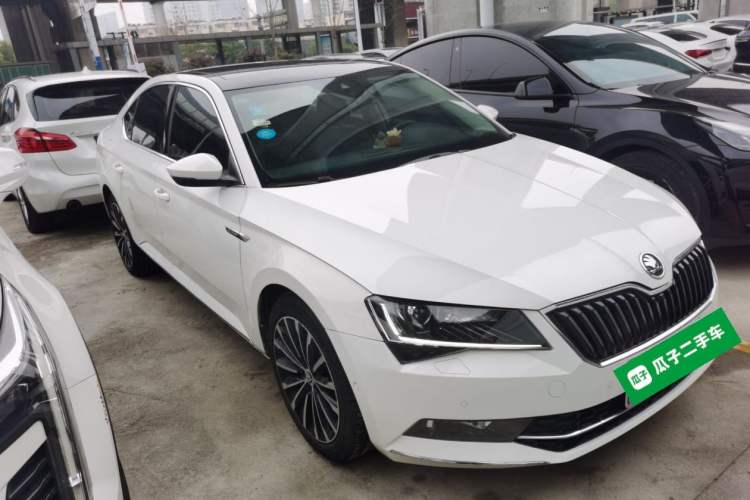 Used Skoda Superb 2016 TSI330 DSG Smart Drive Edition
