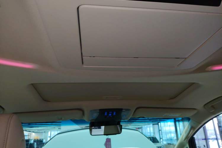 Used Toyota Vellfire 2019 Dual-Engine 2.5L HV Prestige Edition
