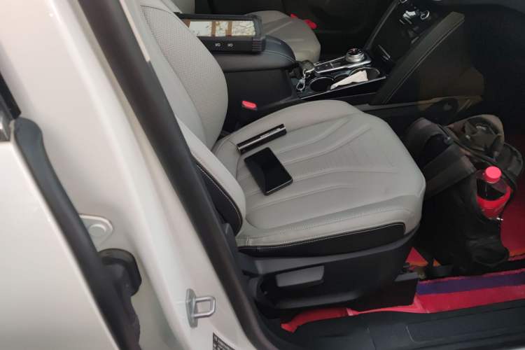 Used Ford Escape 2020 EcoBoost 245 Two-Wheel-Drive Titanium Edition
