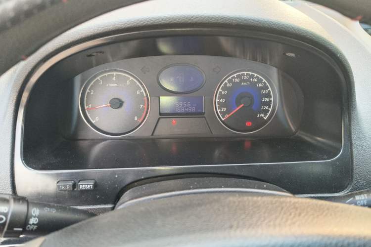 Used Geely Auto Classic Emgrand 2013 Hatchback 1.5L Manual Entry-Level Model
