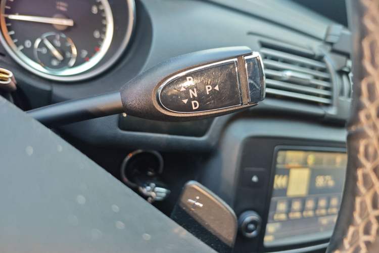 Used Mercedes-Benz R-Class 2015 R 320 4MATIC Luxury Model
