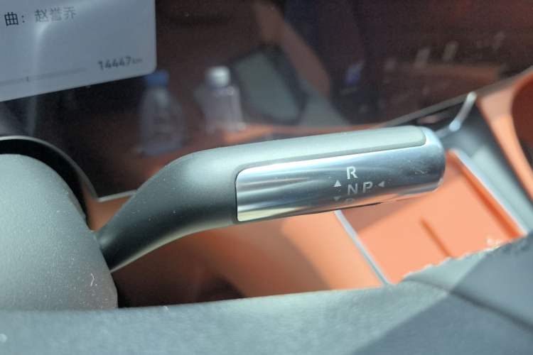 Used Hima AITO M8 2025 Model Pure Electric Max+ Six-Seat Four-Wheel-Drive Version
