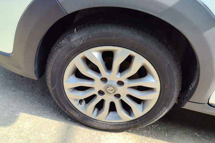 Used Dongfeng Aeolus AX3 2016 1.5L Manual ZhiKu Model