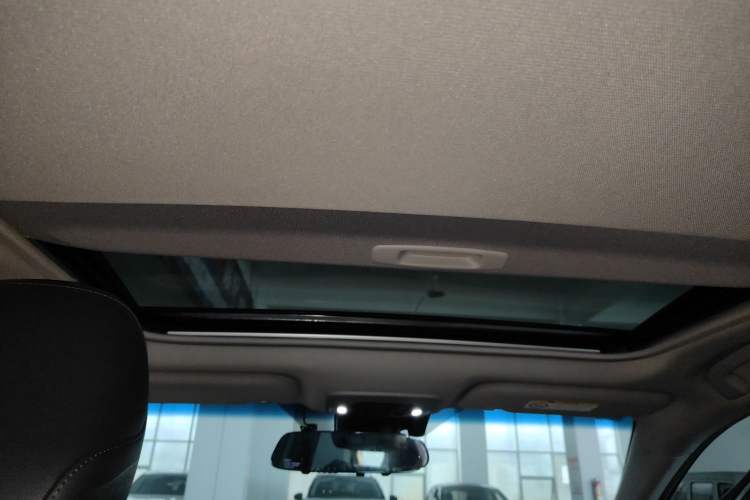 Used Toyota Camry 2019 2.0G Luxury Edition China VI Standard Headliner