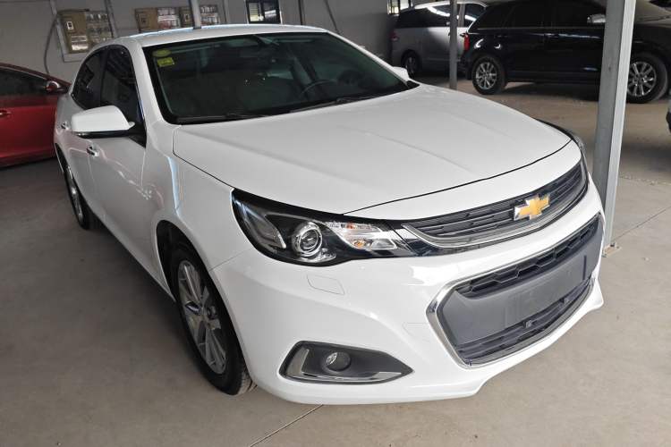 Used Chevrolet Malibu 2018 530T Automatic Luxury Edition Front Right 45 Deg