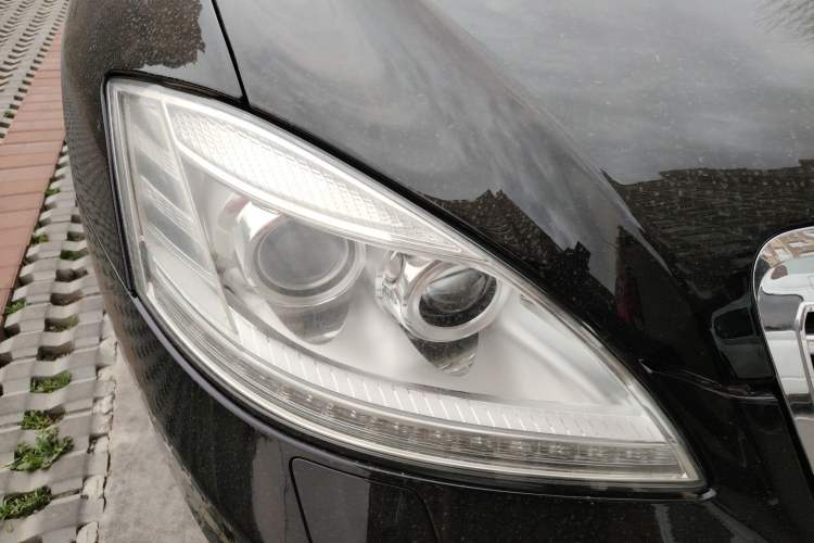 Used Mercedes-Benz S-Class 2010 S 300 L Luxury Model
