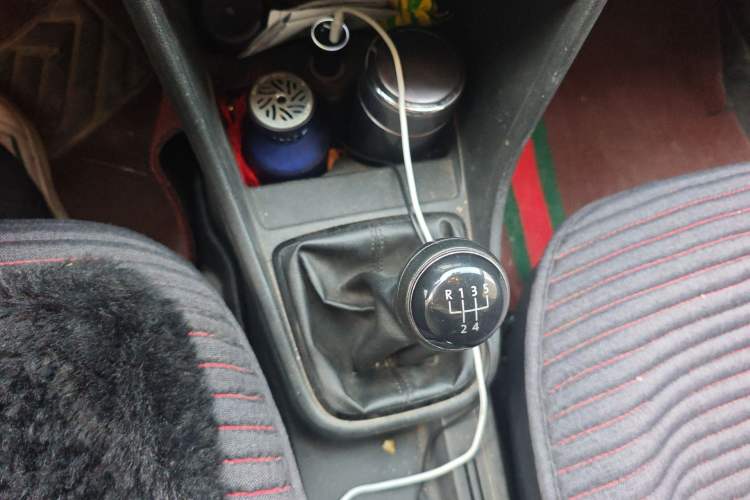 Used Volkswagen Santana 2013 1.6L Manual Comfort Edition Gear Lever