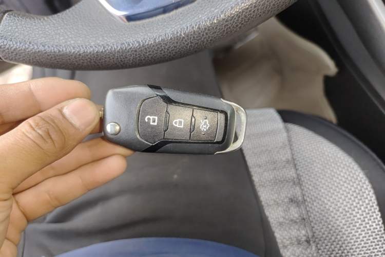 Used Ford Escort 2015 1.5L Automatic Comfort Edition
