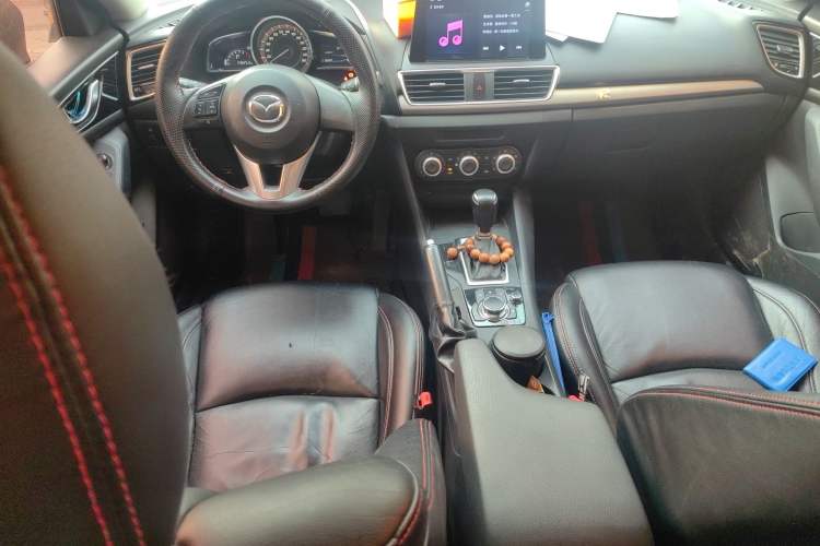 Used Mazda 3 Axela 2016 Sedan 1.5L Automatic Comfort Model Center Console