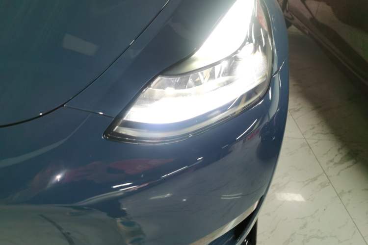 Used Tesla Model Y 2024 Long-Range All-Wheel-Drive Version Left Front Headlight