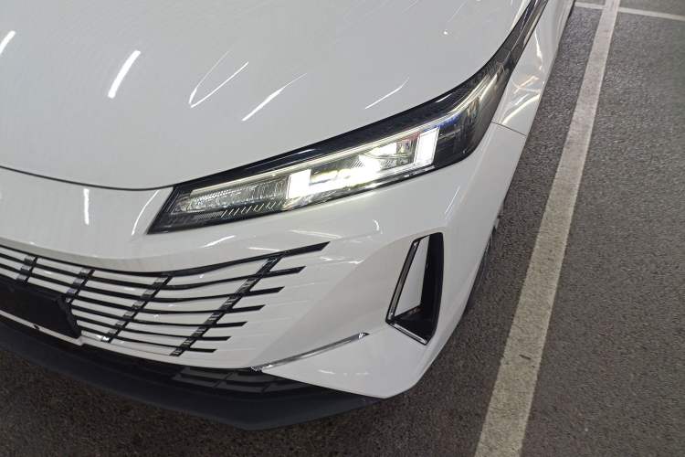 Used CHANGAN Eado PHEV 2025 Smart New Blue Whale 145KM Battleship Edition Left Front Headlight