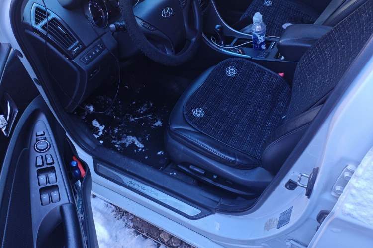 Used Hyundai Sonata 2011 2.0L Automatic Luxury Edition
