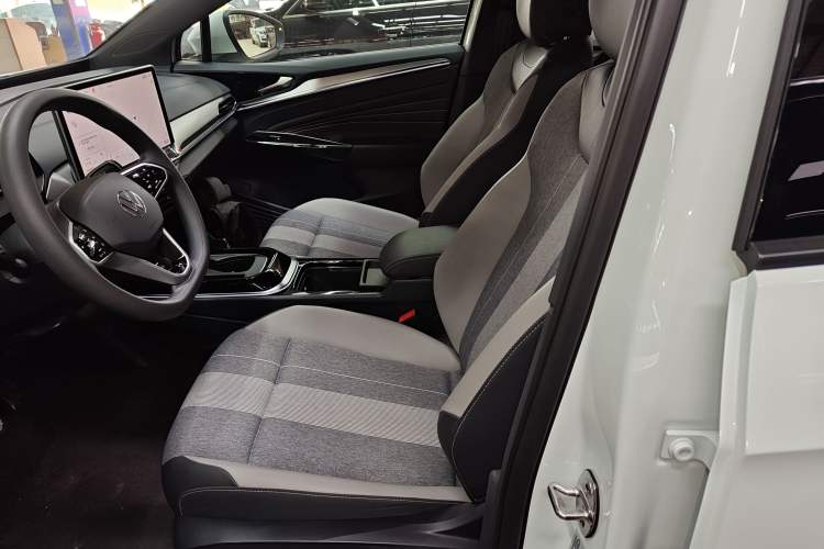 Used Volkswagen ID.4 CROZZ 2025 Pure Edition