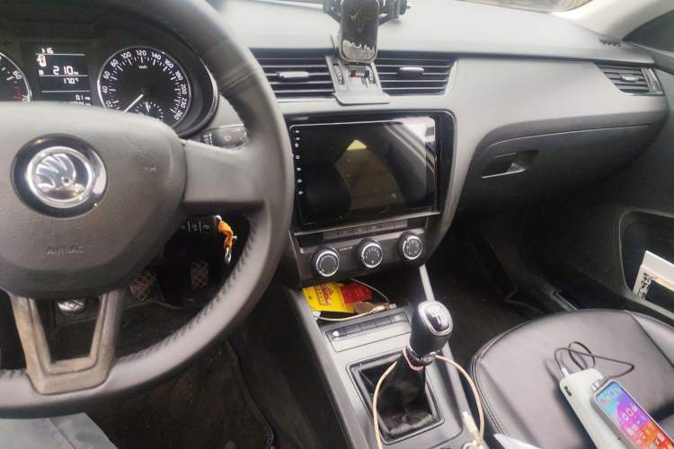 Used Skoda Octavia 2017 Classic Model 1.6L Manual Standard Edition
