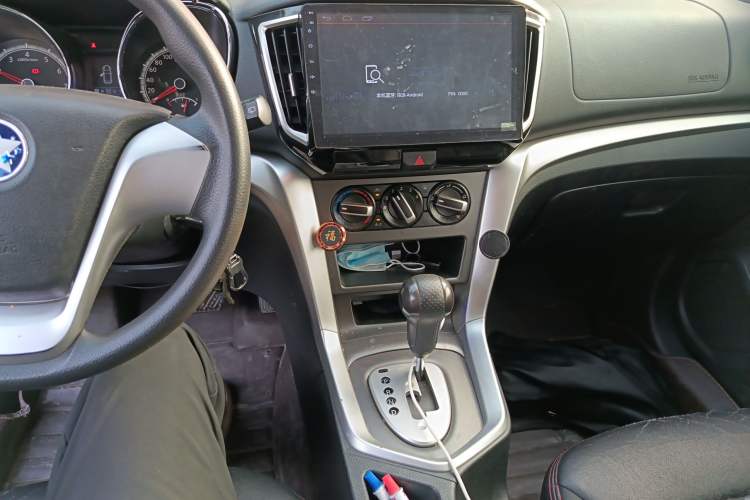 Used Venucia T70 2015 2.0L CVT Smart Choice Edition