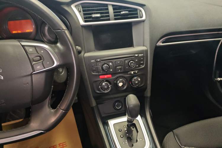 Used Citroen C4L 2014 1.8L Intelligent Drive Automatic Enjoyment Model Audio And AC Panel