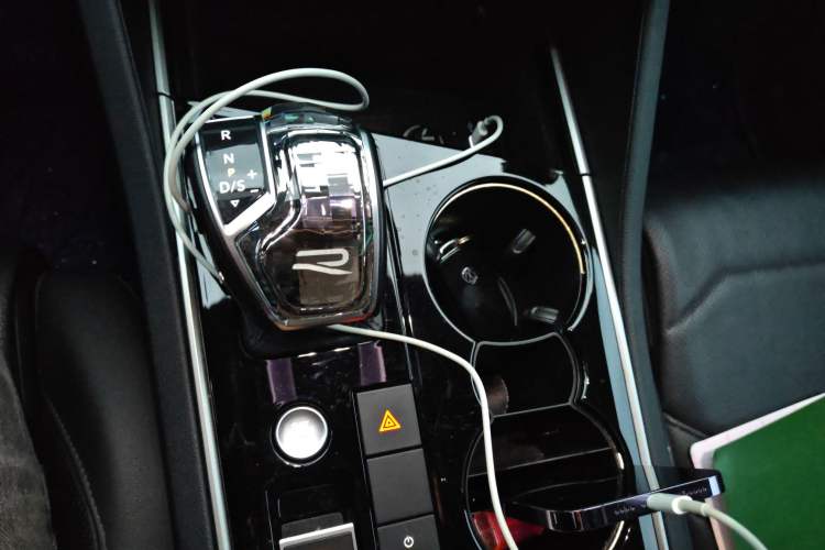 Used Volkswagen Touareg 2021 2.0 TSI Ruiyi Edition Gear Lever