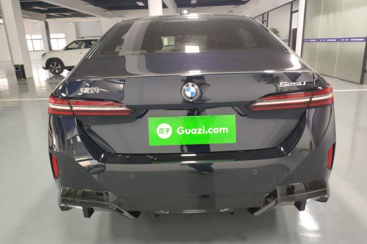 Used BMW 5 Series 2024 525Li M Sport Package