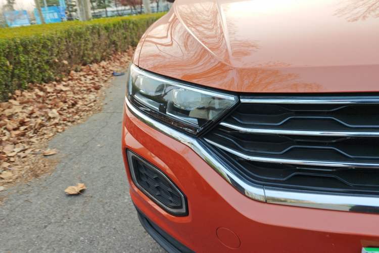 Used Volkswagen T-ROC 2018 230TSI DSG Two-Wheel Drive Advanced Version China V Standard Right Front Headlight