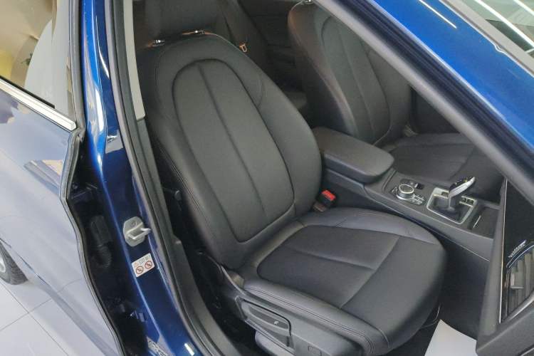 Used BMW 1 Series 2021 120i M Sport Edition Right Front Seat