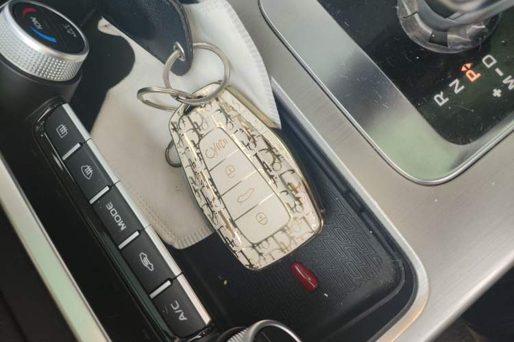 Used Geely Auto Coolray 2019 260T DCT Knight China VI Standard Vehicle Key