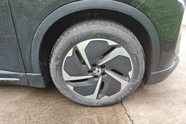 Used Nio ES6 2023 75 kWh Right Front Wheel Hub