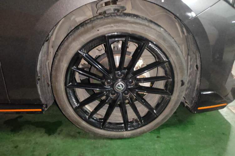 Used CHANGAN UNI-V 2023 1.5T Sport Edition
