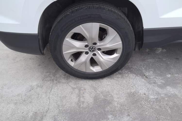 Used Volkswagen Tharu 2023 300TSI Two-Wheel-Drive Crescent Edition
