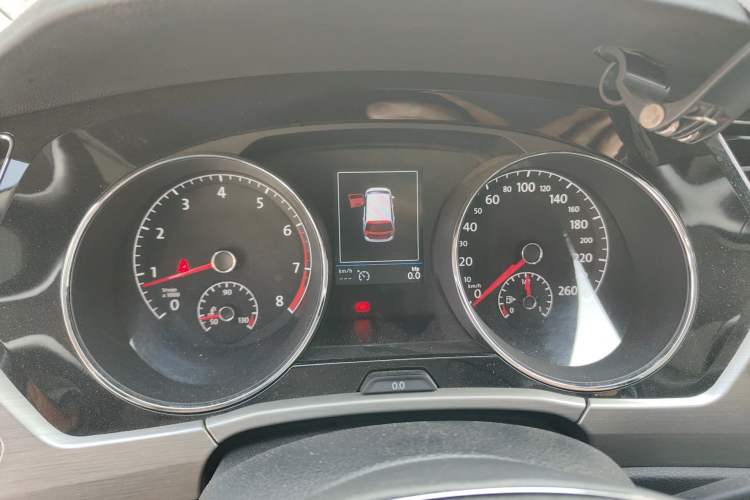 Used Volkswagen Touran 2018 Volkswagen Touran L 280TSI DSG Luxury Edition 7 Seats Instrument Cluster