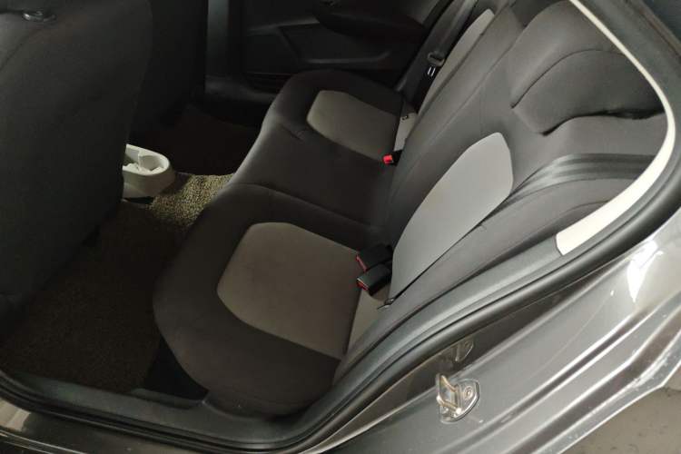 Used Skoda Rapid 2016 1.6L Automatic Front-Wheel Drive Model
