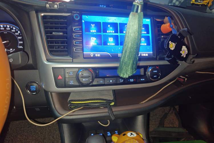 Used Toyota Highlander 2018 2.0T Four-Wheel Drive Knight Edition 7 Seats China VI Standard