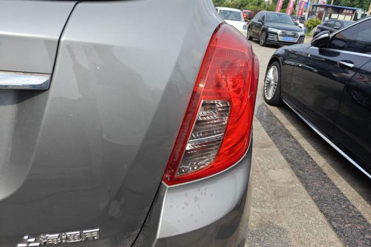 Used Buick Encore 2015 1.4T Automatic Two-Wheel Drive Urban Elite Version Right Rear Taillight