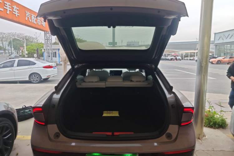 Used XPeng P7+ 2024 Long-Range Max Trunk