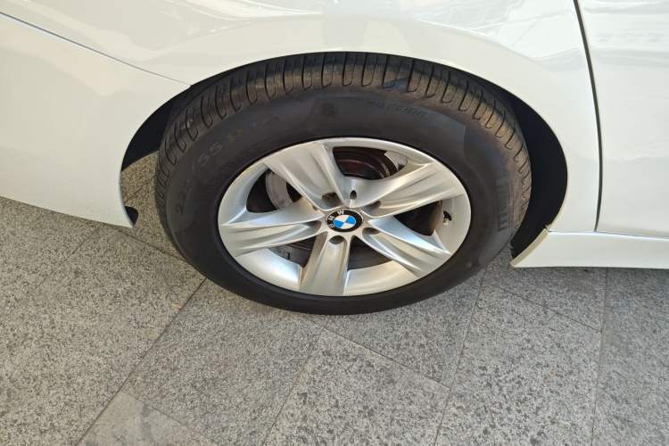Used BMW 3 Series 2013 320i Sport Edition Exterior 5