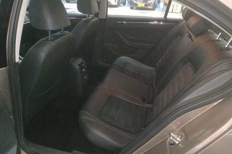 Used Volkswagen Sagitar 2015 230TSI Automatic Luxury Model