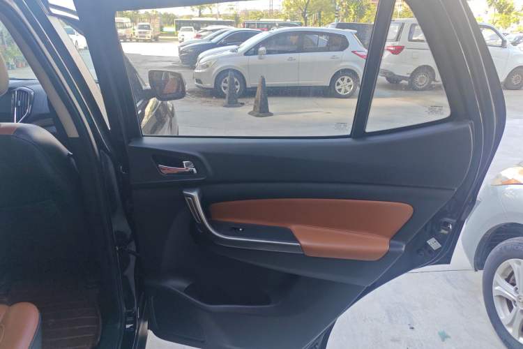 Used Oshan CX70 2016 1.6L Manual Luxury Model