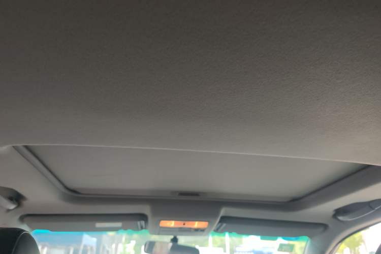 Used Toyota Highlander 2011 2.7L Two-Wheel Drive 7-Seater Luxury Navigation Edition