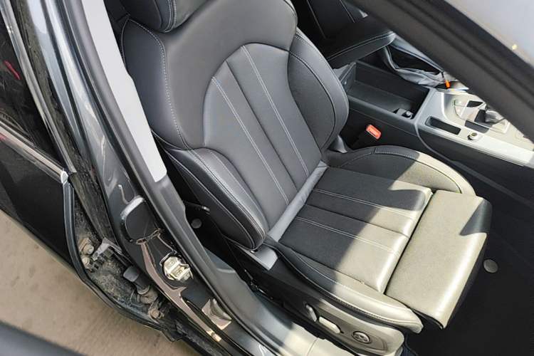 Used Audi A4L 2022 40 TFSI Fashion Dynamic Model
