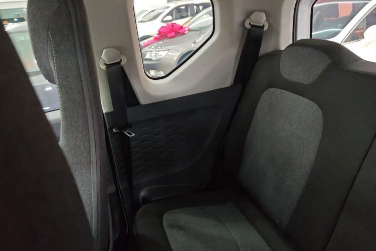 Used Wuling Hongguang MINIEV 2021 Macaron Premium Model – Lithium Iron Phosphate