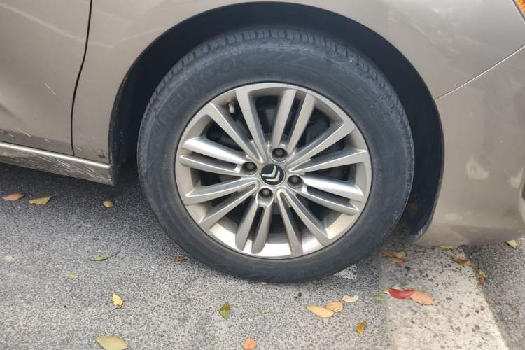 Used Citroen C4L 2015 1.2T Automatic Luxury Edition Right Front Wheel Hub