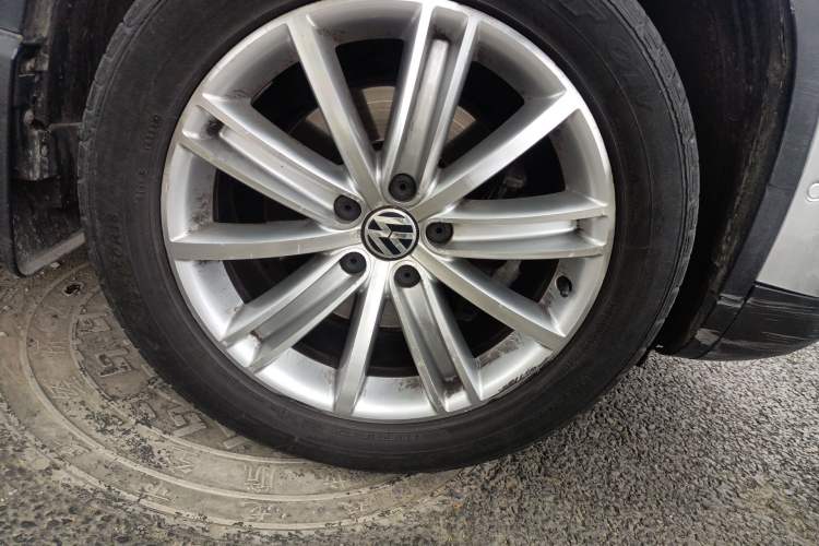 Used Volkswagen Tiguan 2013 2.0 TSI Automatic All-Wheel-Drive Flagship Edition
