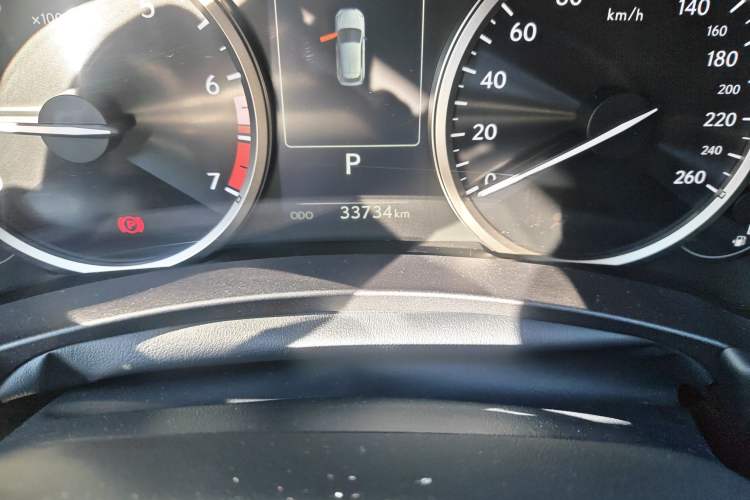 Used Lexus NX 2020 200 Front-Wheel Drive Vmotion Edition China VI Standard Odometer Close Up