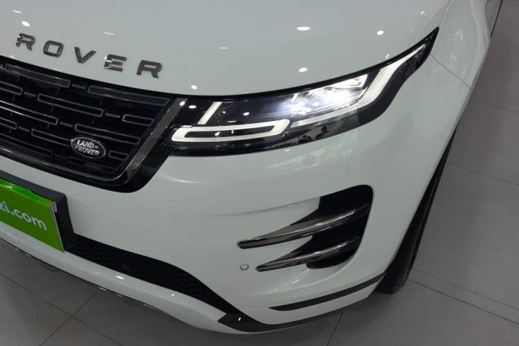 Used Land Rover Range Rover Evoque 2024 Aurora L 249 PS Prestige Light-Chasing Edition
