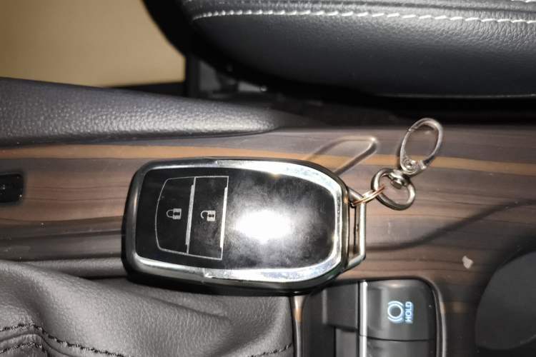 Used Toyota FRONTLANDER 2022 2.0L CVT Luxury Edition